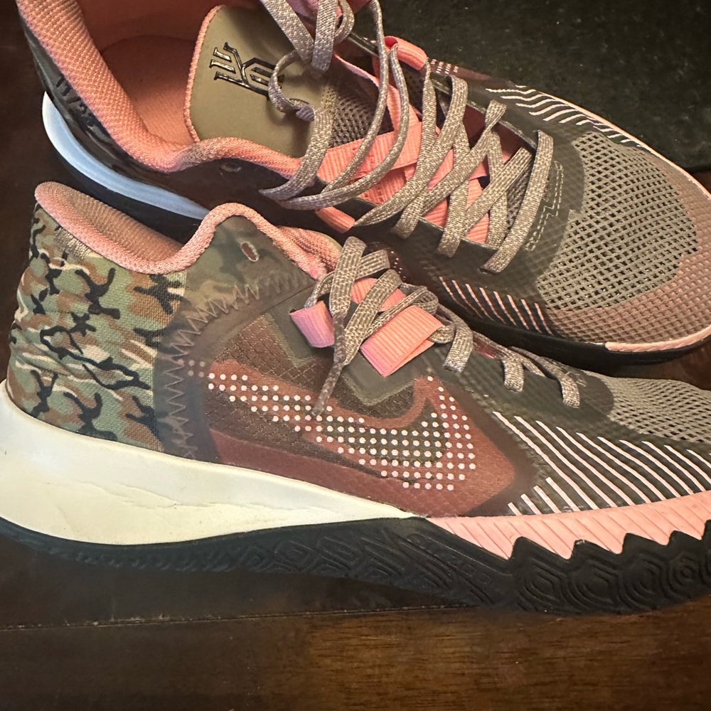 Kyrie Flytrap Moon 5 Nike Pink and Brown Athletic Shoes with Breathable Mesh
